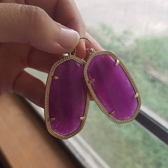 Kendra Scott Jewelry - Beautiful Purple Kendra Scott Danielle Earrings